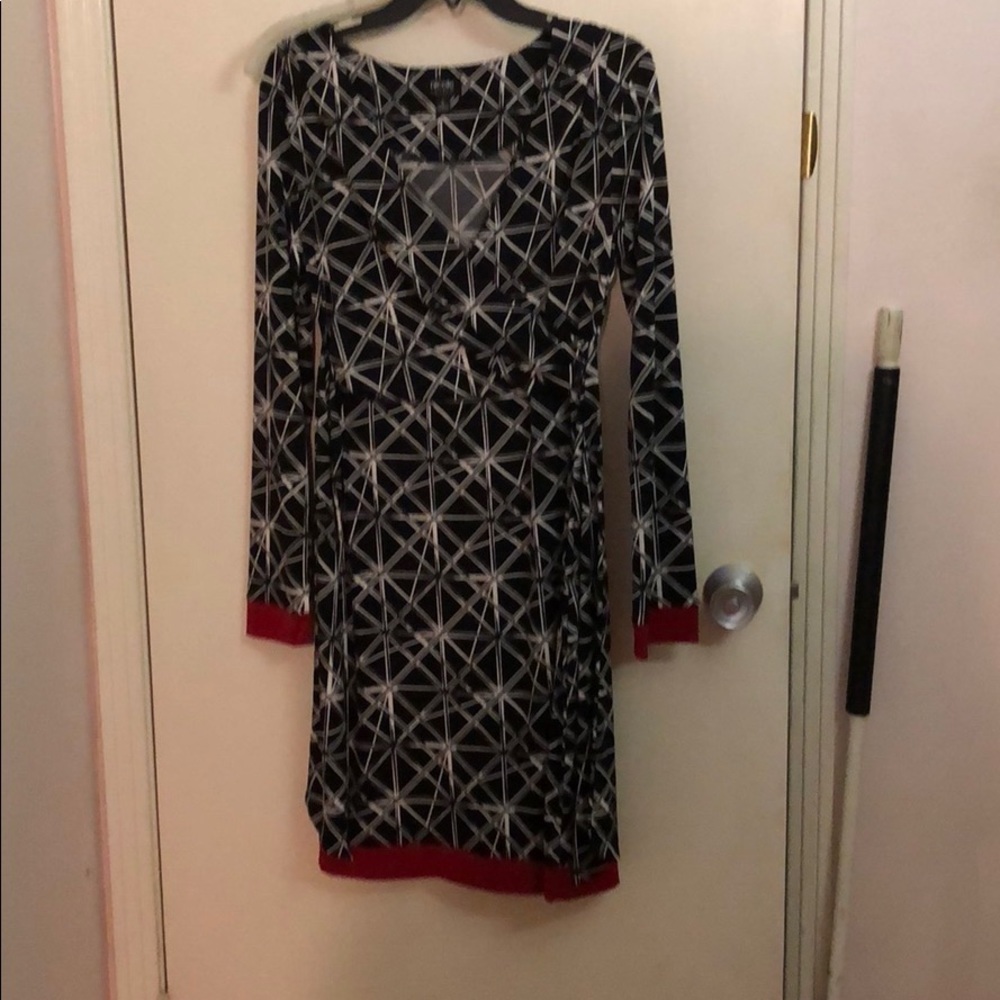 Dress - Picture 2 of 2